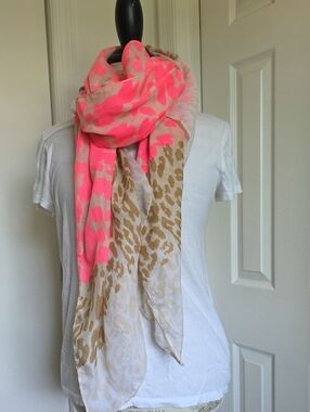 Lightweight Pink and Tan Leopard Print Scarf